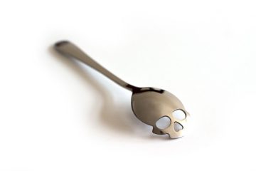 Skull shaped spoon